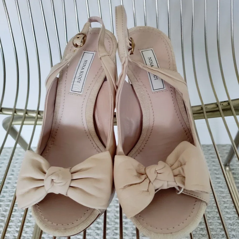 NIB $650 Nina Ricci leather‎ platform sandals. Size IT 37 US 6